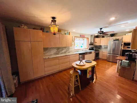 Kitchen - 31057 Edgewater Dr, Lewes, DE 19958 photo 5 of 8