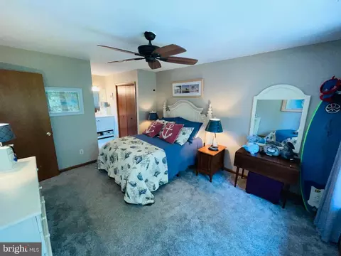 Bedroom - 31057 Edgewater Dr, Lewes, DE 19958 photo 24 of 33