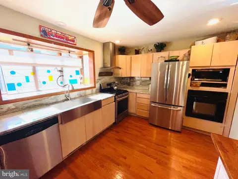 Kitchen - 31057 Edgewater Dr, Lewes, DE 19958 photo 7 of 8