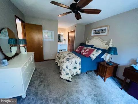 Bedroom - 31057 Edgewater Dr, Lewes, DE 19958 photo 13 of 33