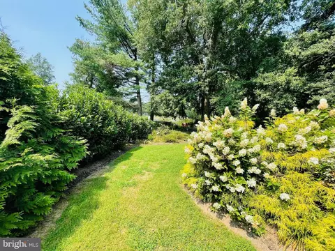 Exterior - 31057 Edgewater Dr, Lewes, DE 19958 photo 10 of 23