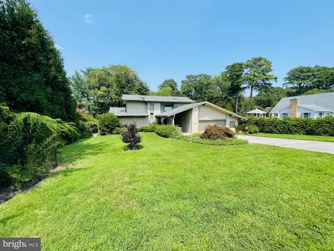 Exterior - 31057 Edgewater Dr, Lewes, DE 19958 photo 2 of 23