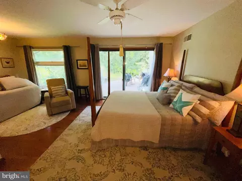 Bedroom - 31057 Edgewater Dr, Lewes, DE 19958 photo 2 of 33