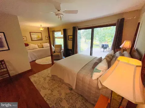 Bedroom - 31057 Edgewater Dr, Lewes, DE 19958 photo 1 of 33
