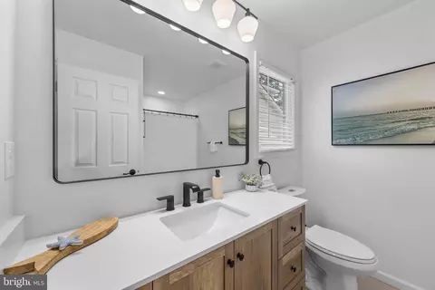 Bath - 603 3rd St, Bethany Beach, DE 19930 photo 2 of 4
