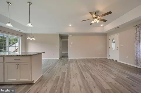 Living - 303 E 6th St, Blades, DE 19973 photo 3 of 5