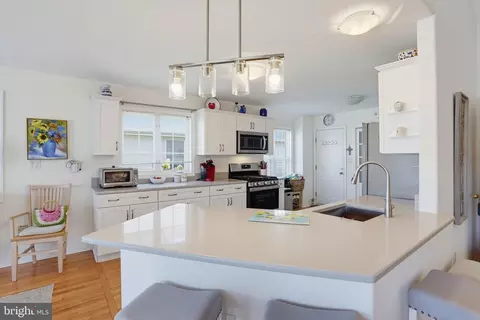 Kitchen - 128 Lakeside Dr, Lewes, DE 19958 photo 1 of 7