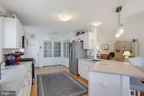 Kitchen - 128 Lakeside Dr, Lewes, DE 19958 photo 3 of 7