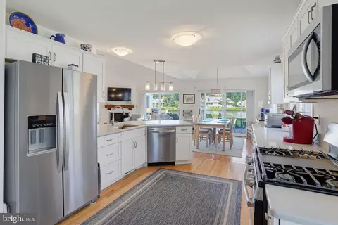 Kitchen - 128 Lakeside Dr, Lewes, DE 19958 photo 6 of 7
