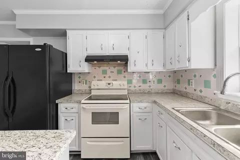 Kitchen - 201 Primary Ave, Georgetown, DE 19947 photo 3 of 3