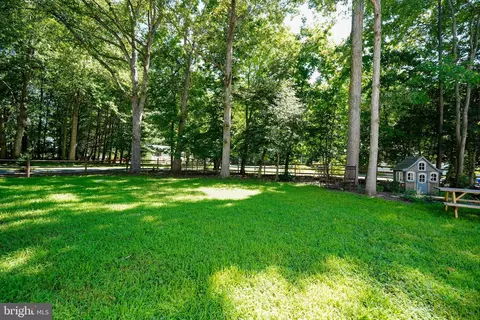 Exterior - 101 Oak Ln, Milton, DE 19968 photo 4 of 6