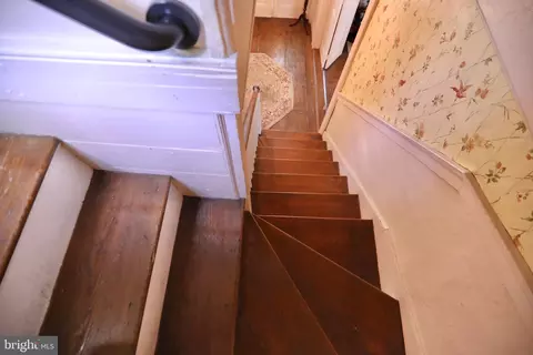 Entry Way - 327 Union St, Milton, DE 19968 photo 6 of 13