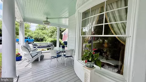Exterior - 327 Union St, Milton, DE 19968 photo 6 of 25