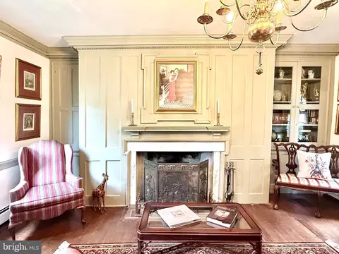 Living - 327 Union St, Milton, DE 19968 photo 1 of 6