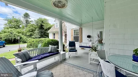 Exterior - 327 Union St, Milton, DE 19968 photo 7 of 25