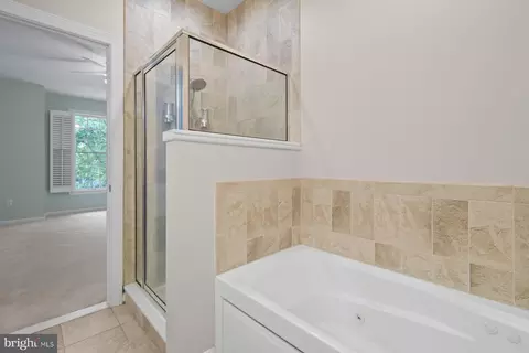 Bath - 116 Willow Oak Ave # B, Ocean View, DE 19970 photo 2 of 5