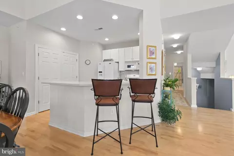 Entry Way - 116 Willow Oak Ave # B, Ocean View, DE 19970 photo 3 of 11