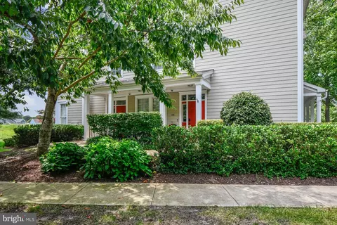 Exterior - 116 Willow Oak Ave # B, Ocean View, DE 19970 photo 13 of 23