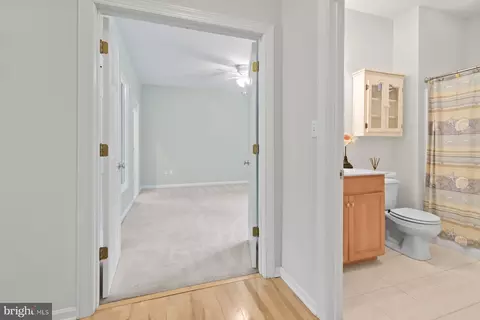 Entry Way - 116 Willow Oak Ave # B, Ocean View, DE 19970 photo 5 of 11