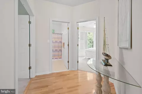 Entry Way - 116 Willow Oak Ave # B, Ocean View, DE 19970 photo 6 of 11