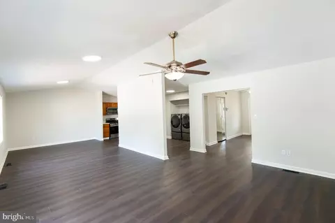 Living - 103 Governors Ave, Laurel, DE 19956 photo 4 of 6