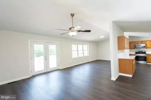 Living - 103 Governors Ave, Laurel, DE 19956 photo 6 of 6