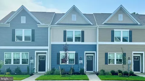 545 Colette St, Ellendale, DE 19941