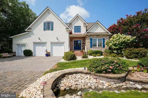 Exterior - 2 Cedar Grove Ct, Ocean View, DE 19970 photo 3 of 8