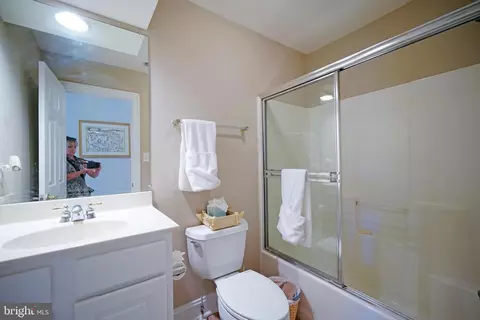 Bath - 2 Cedar Grove Ct, Ocean View, DE 19970 photo 4 of 4