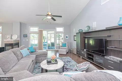 Living - 73 Willow Oak Ave, Ocean View, DE 19970 photo 2 of 4