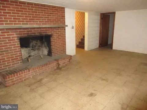 Living - 9170 Easter Ln, Seaford, DE 19973 photo 3 of 3