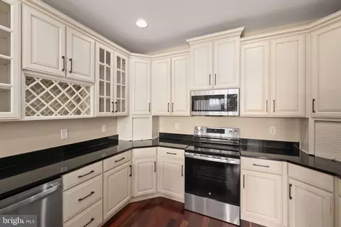 Kitchen - 35189 Pilotboat Dr, Lewes, DE 19958 photo 2 of 2