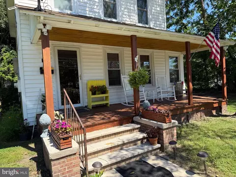 Exterior - 108 Brooklyn Ave, Laurel, DE 19956 photo 3 of 8