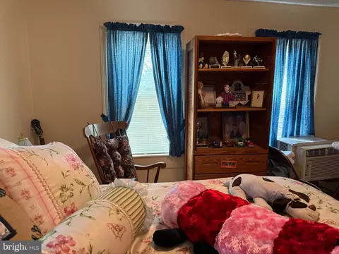 Bedroom - 108 Brooklyn Ave, Laurel, DE 19956 photo 5 of 7
