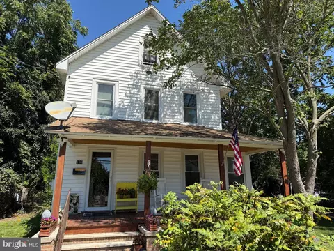 Exterior - 108 Brooklyn Ave, Laurel, DE 19956 photo 5 of 8