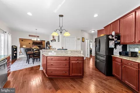 Kitchen - 14070 Pepperbox Rd, Delmar, DE 19940 photo 2 of 6