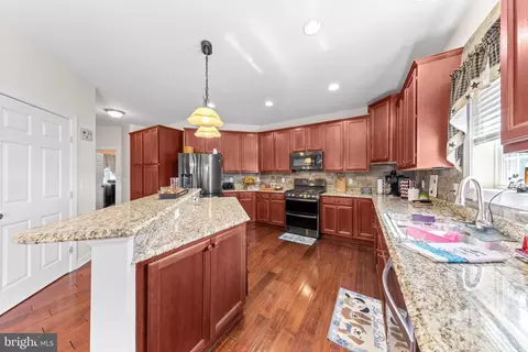 Kitchen - 14070 Pepperbox Rd, Delmar, DE 19940 photo 3 of 6