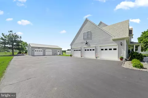 Exterior - 14070 Pepperbox Rd, Delmar, DE 19940 photo 10 of 11