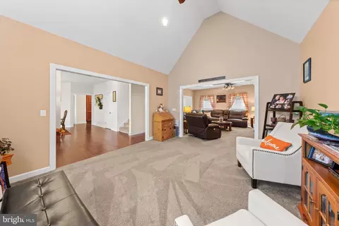 Entry Way - 14070 Pepperbox Rd, Delmar, DE 19940 photo 1 of 10