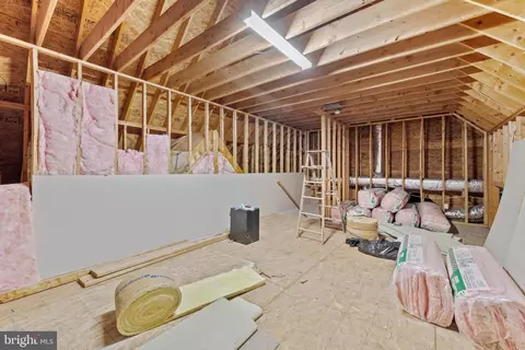Entry Way - 14070 Pepperbox Rd, Delmar, DE 19940 photo 9 of 10