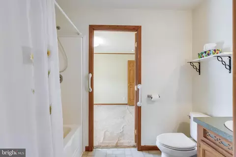 Bath - 10343 Waller Rd, Laurel, DE 19956 photo 2 of 3