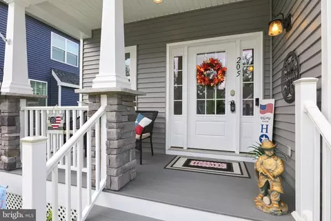 Exterior - 205 Lantern Ln, Milton, DE 19968 photo 6 of 10