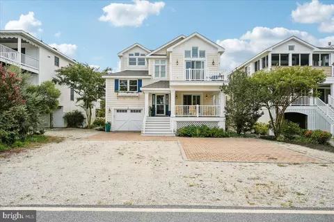 6 E James St, Fenwick Island, DE 19944