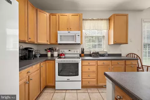 Kitchen - 20 October Glory Ave, Ocean View, DE 19970 photo 3 of 5