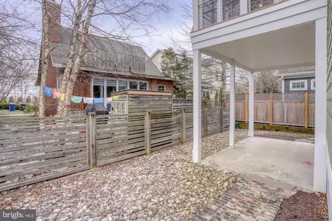 Exterior - 237 2nd St, Lewes, DE 19958 photo 6 of 8