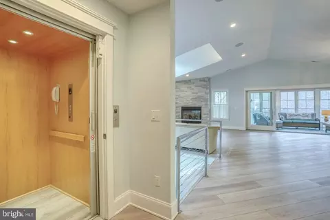 Entry Way - 237 2nd St, Lewes, DE 19958 photo 6 of 6