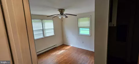 Bedroom - 34395 Bi State Blvd, Laurel, DE 19956 photo 2 of 2