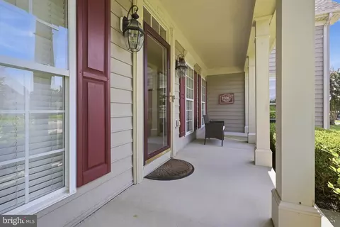 Exterior - 33067 E Light Dr, Lewes, DE 19958 photo 6 of 9