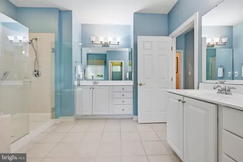 Bath - 33067 E Light Dr, Lewes, DE 19958 photo 2 of 3