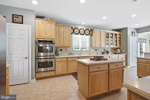 Kitchen - 33067 E Light Dr, Lewes, DE 19958 photo 3 of 4